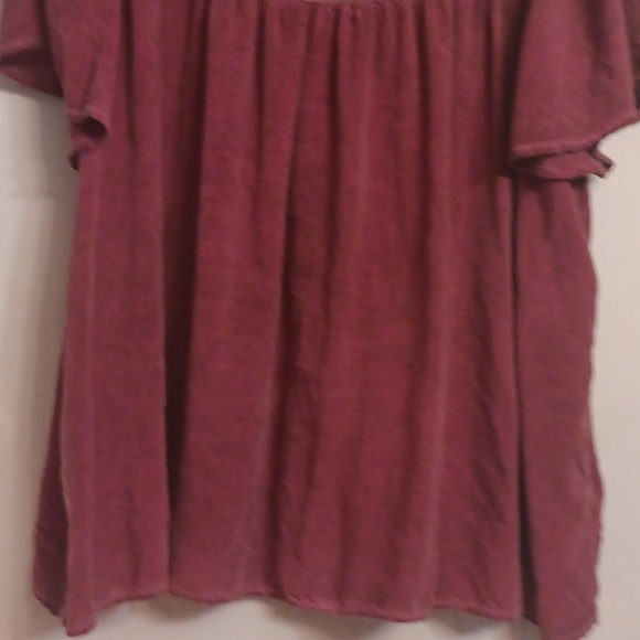 Torrid Red Flutter Sleeve Embellished Blouse Size 2 - Picture 4 of 6